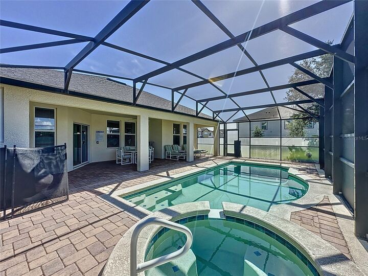 Property Photo: 1303 Yorkshire Court FL 33896