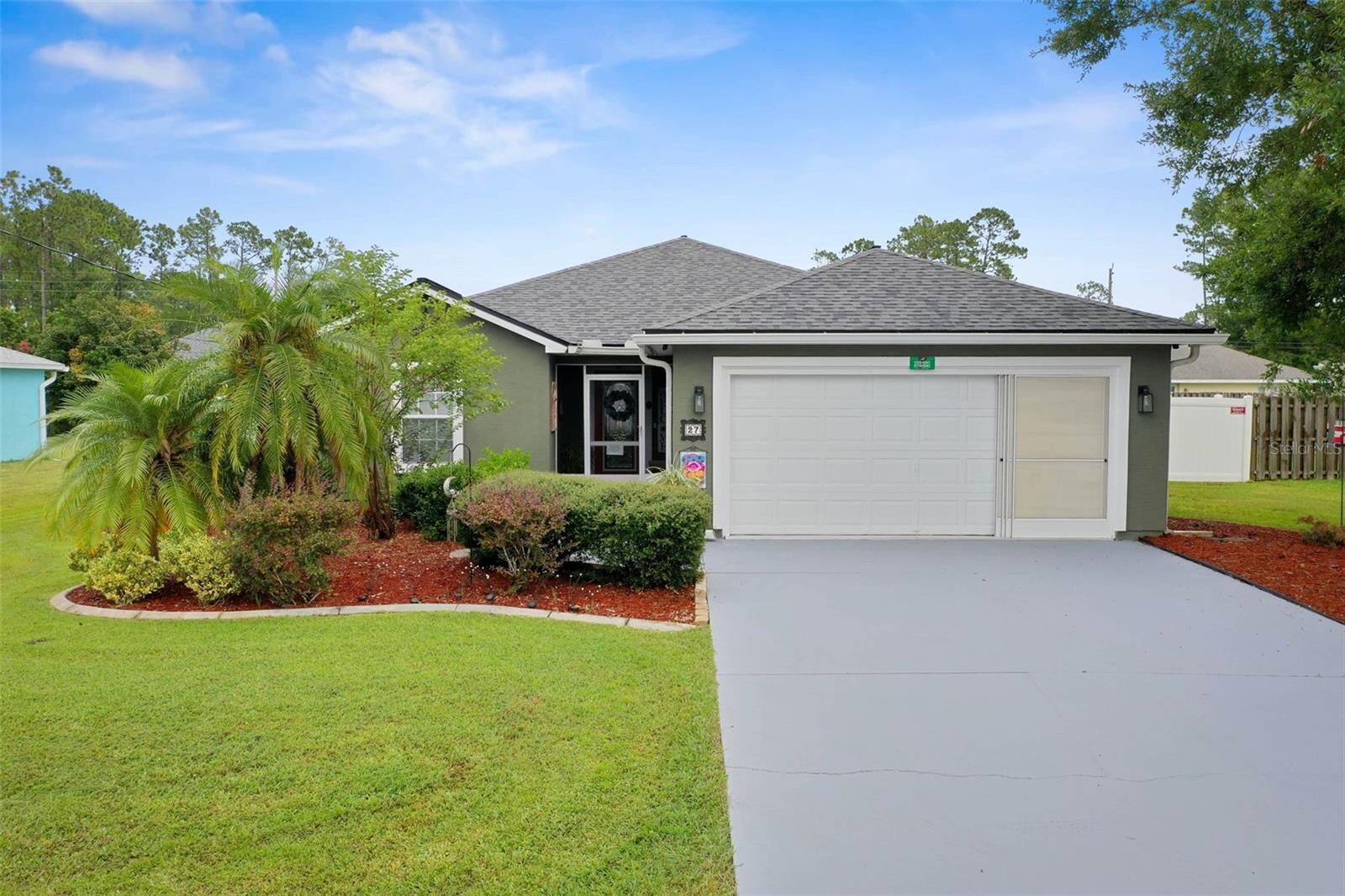 Property Photo: 27 Ridley Lane FL 32164