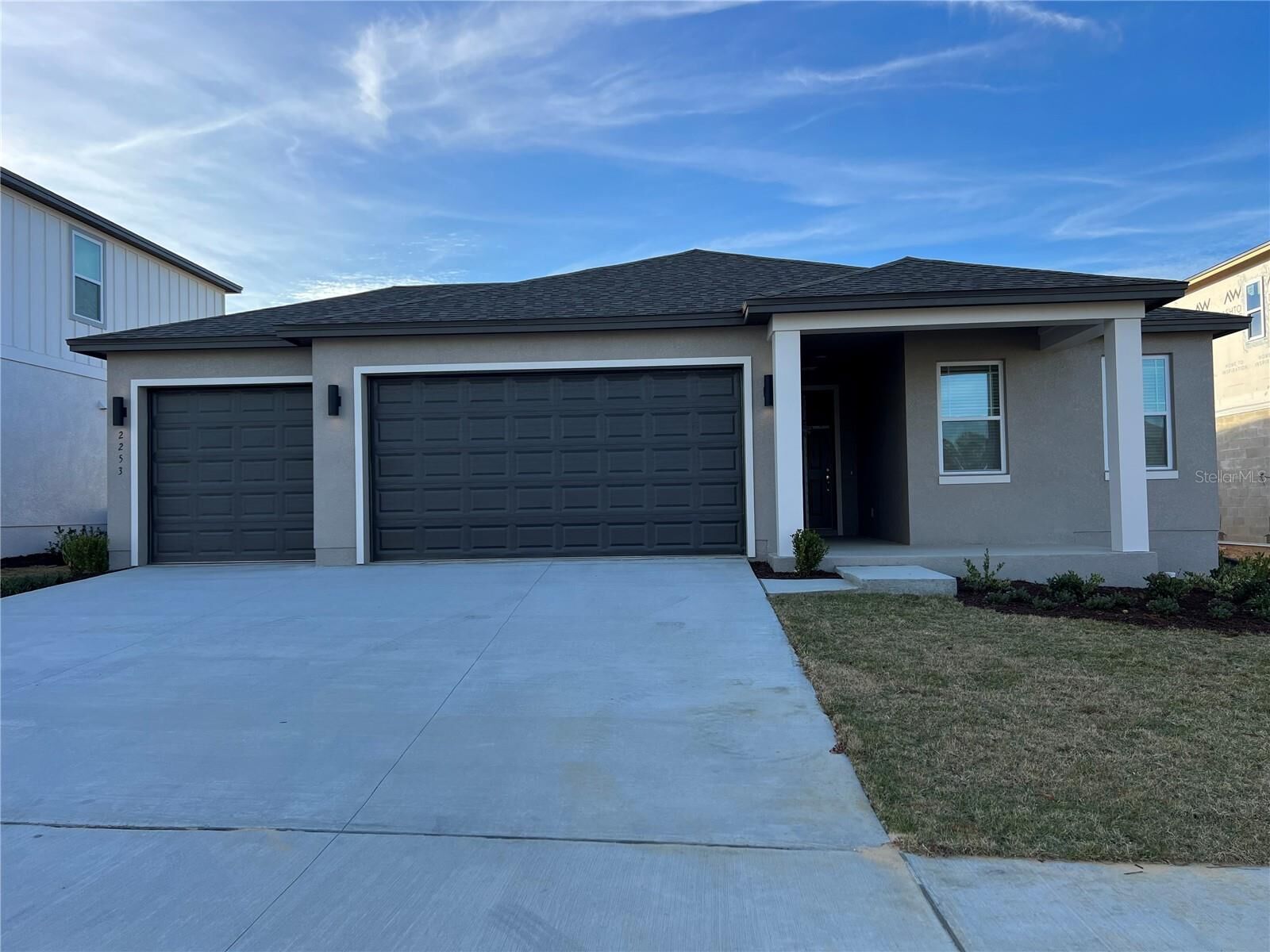 Property Photo:  2253 Lost Horizon Way  FL 34715 