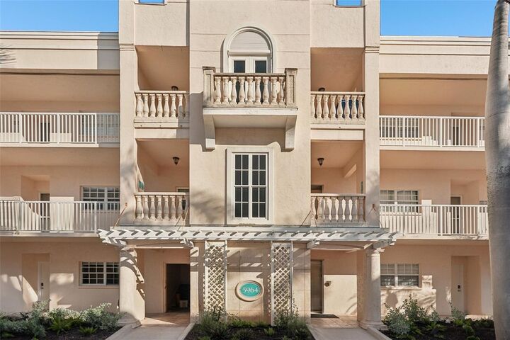 Property Photo:  5964 Midnight Pass Road N-16 (Aka # 135)  FL 34242 