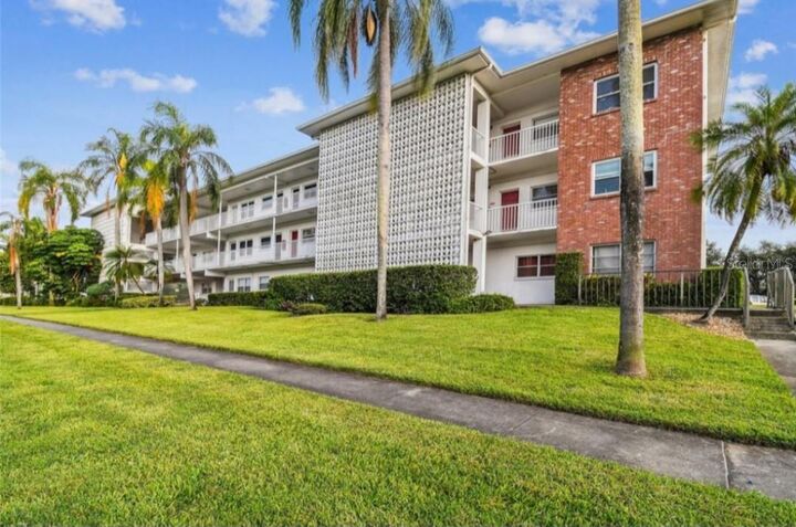 Property Photo: 5155 9th Avenue N 112 B FL 33710
