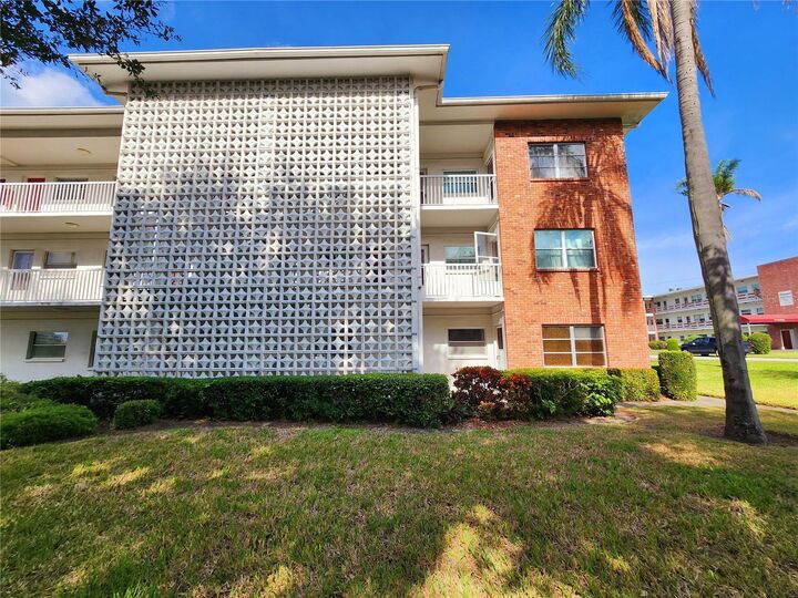 Property Photo: 5155 9th Avenue N 112 B FL 33710