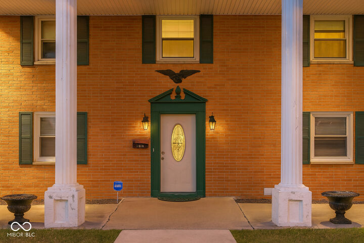 Property Photo: 1902 Rosemont Avenue IN 47362