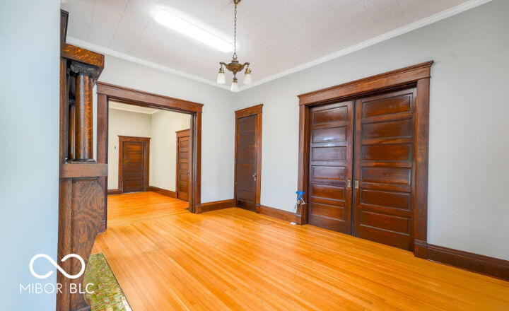 Property Photo: 703 N Ewing Street IN 47274