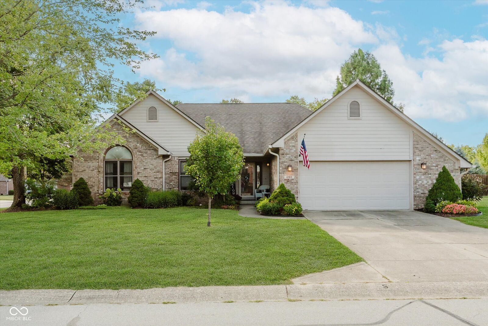 Property Photo: 1260 Runningbrook Drive IN 46123