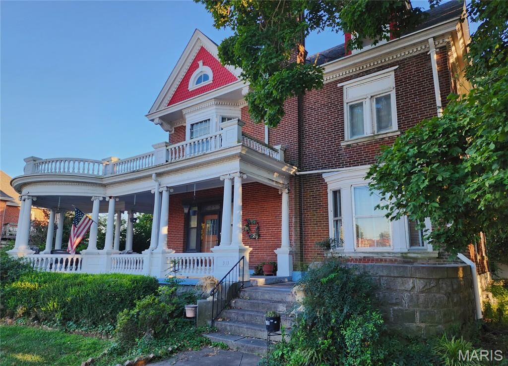 Property Photo: 313 Themis Street MO 63701