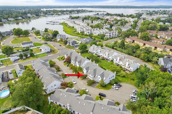 Property Photo:  13 Bayview Court  NJ 07740 