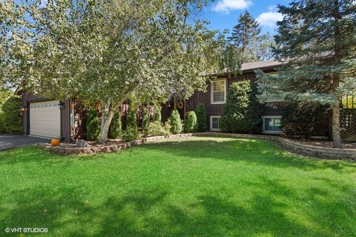 28855 N Garland Road  Wauconda IL 60084 photo