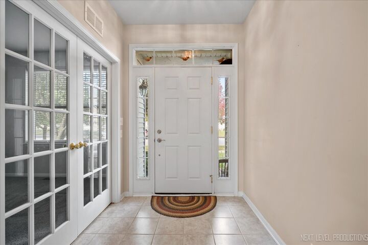 Property Photo: 712 Bohannon Circle W IL 60543