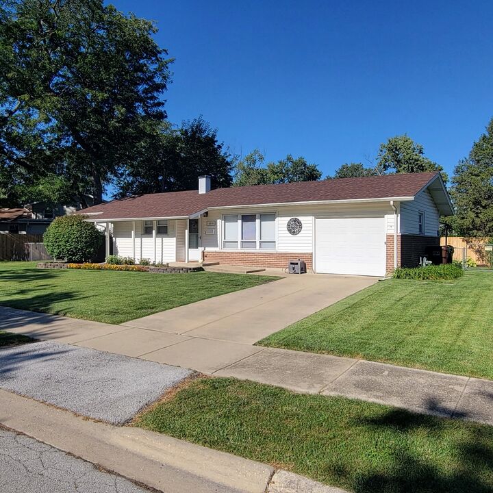 Property Photo: 15001 Park Avenue IL 60452