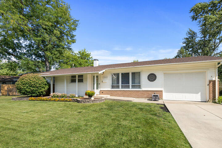 Property Photo: 15001 Park Avenue IL 60452