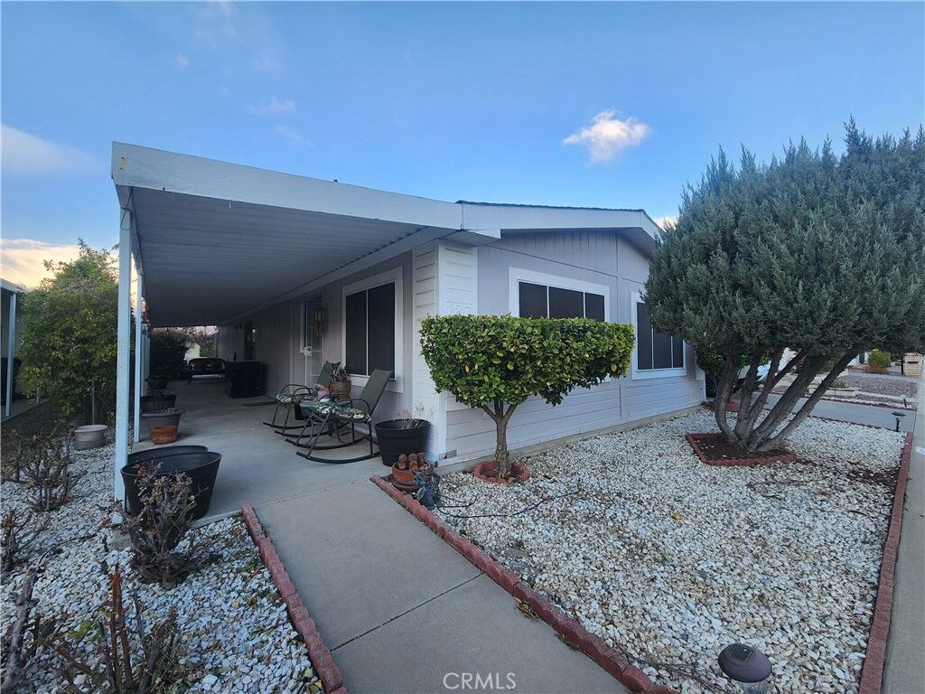 Property Photo:  1250 N Kirby Street 127  CA 92545 