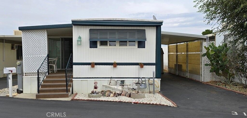 Property Photo: 14411 Palmdale Road 31 CA 92392