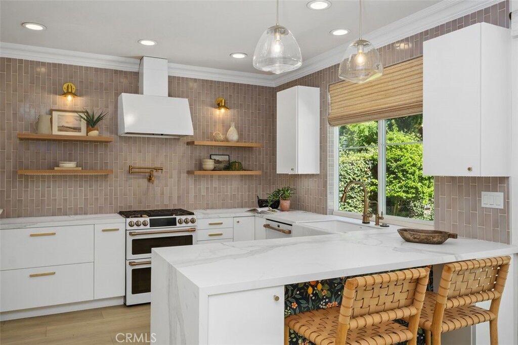Property Photo: 29 Straw Flower CA 92620