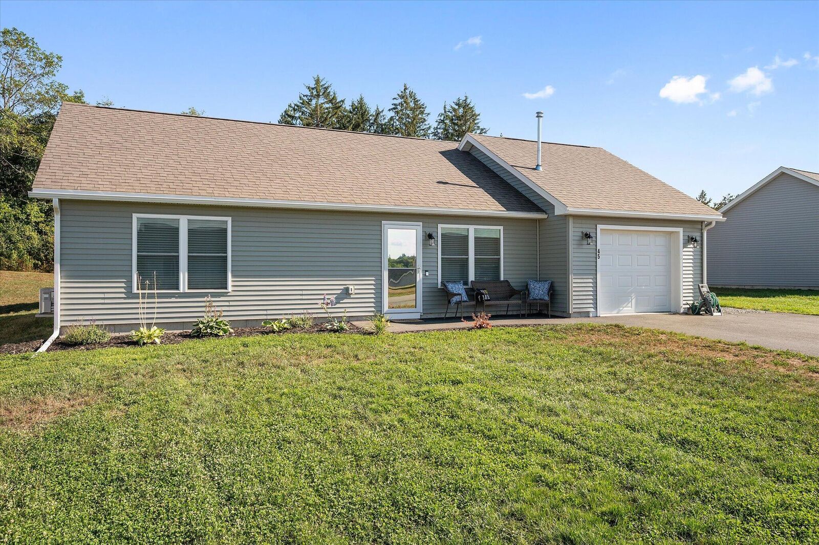 Property Photo:  45 Stearns Farm Road  ME 04444 