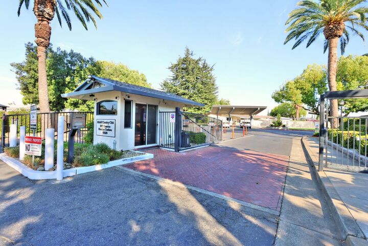 Property Photo: 28 Golden Inn Way CA 95670
