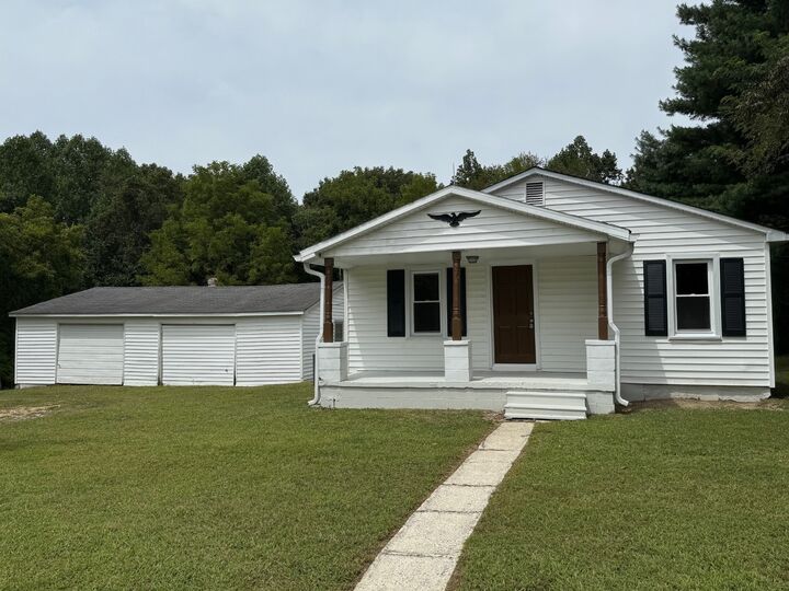 Property Photo:  236 Emmett Stone Ln  TN 37360 