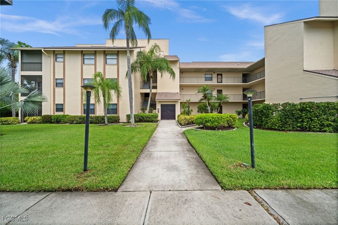 Property Photo: 13252 White Marsh Lane 3201 FL 33912