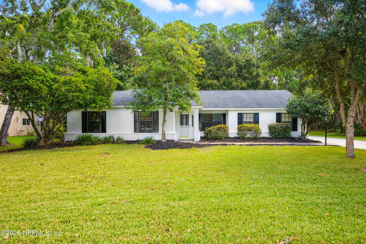 Property Photo: 703 Chesswood Court FL 32259