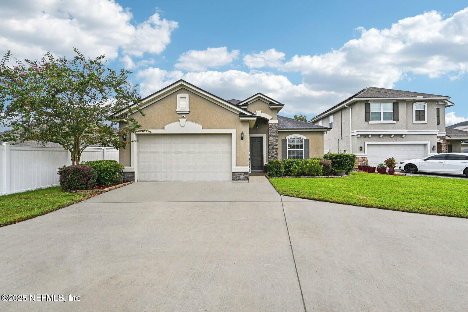 Property Photo: 2069 Patriot Walk Drive FL 32221
