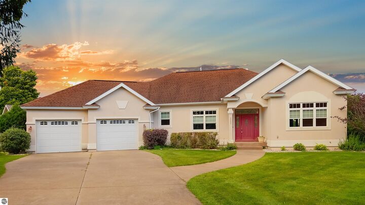 Property Photo: 5002 Arrowhead Circle MI 49690