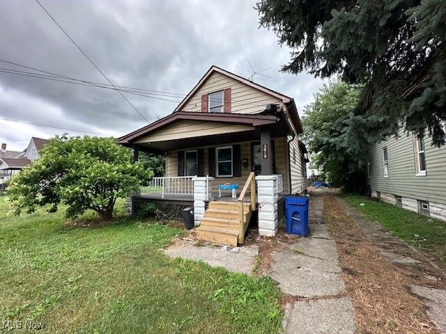 Property Photo: 3819 E 54 Street OH 44105