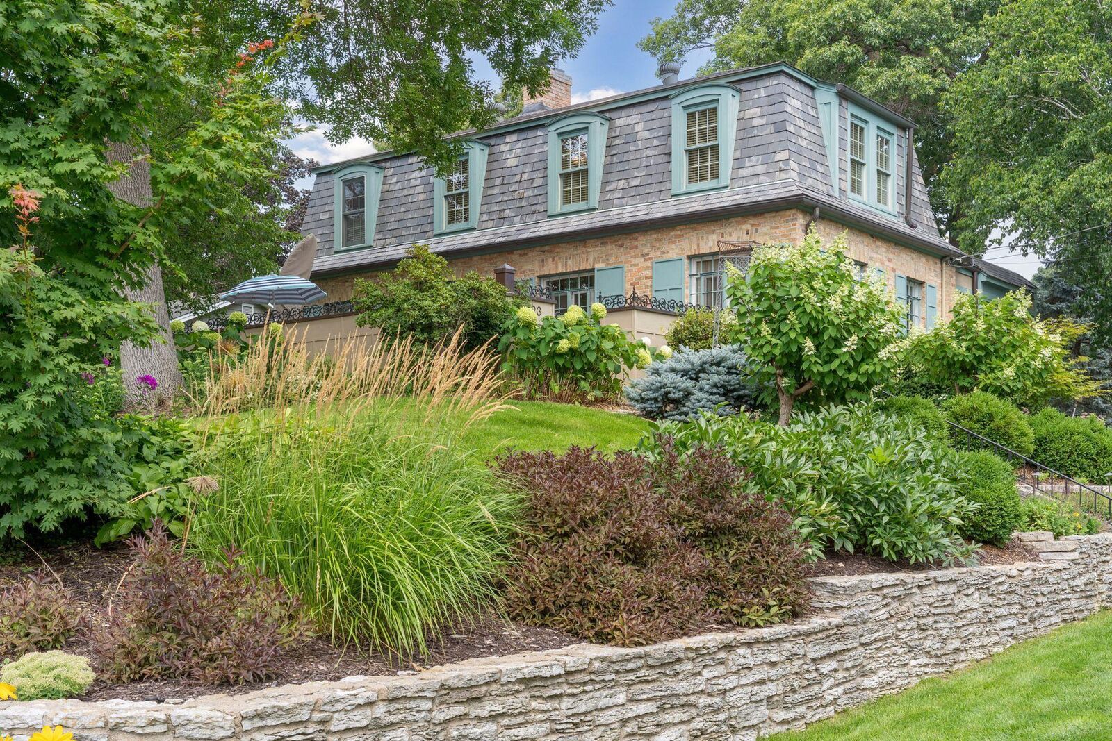 Property Photo:  123 Minnetonka Avenue S  MN 55391 