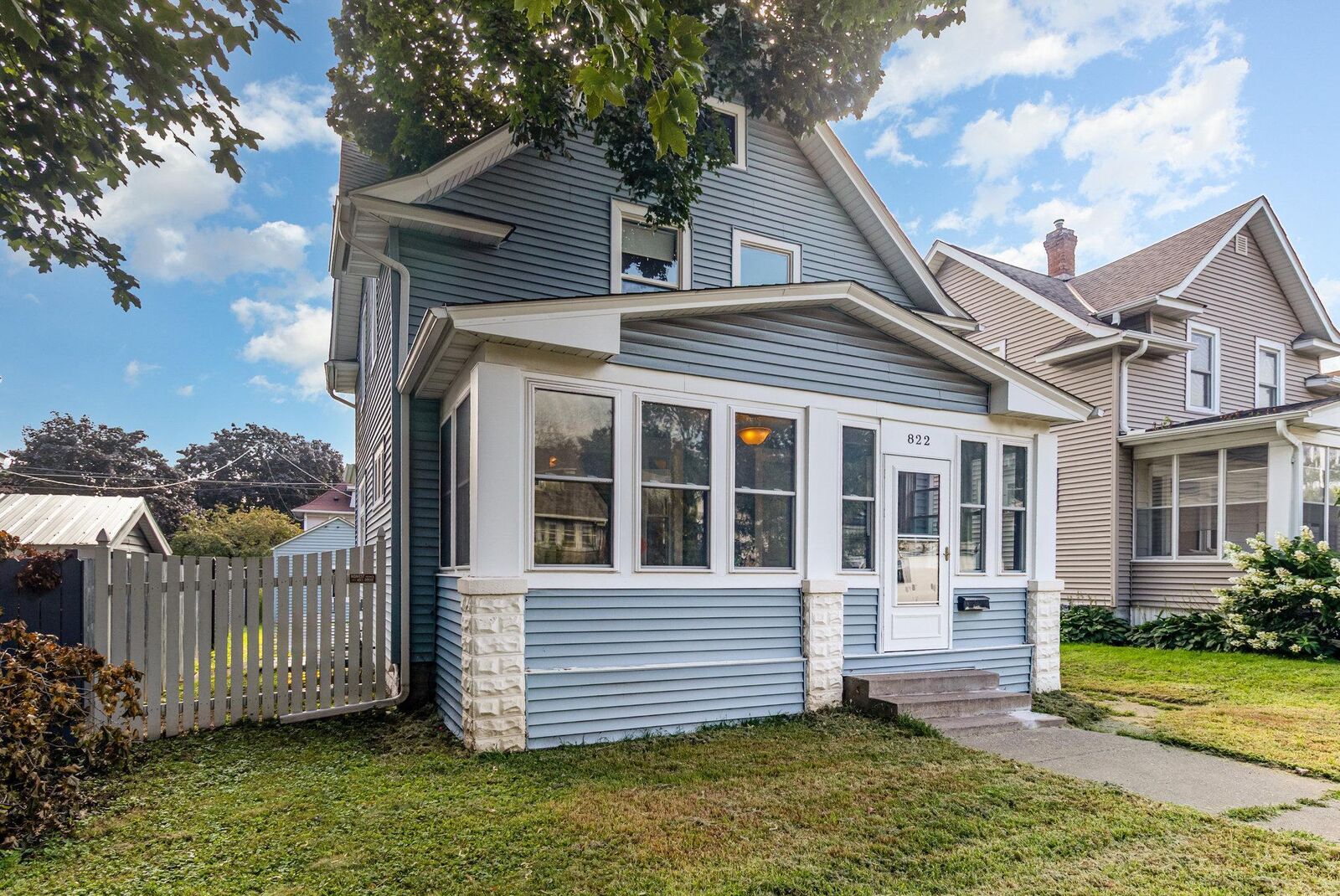 Property Photo: 822 Smith Avenue S MN 55107