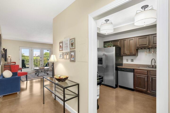 Property Photo:  745 Grand Avenue 404  MN 55105