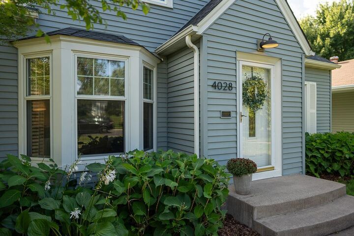 Property Photo: 4028 Wooddale Avenue S MN 55416