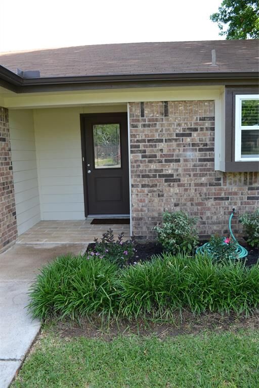 Property Photo: 7912 Irish Drive TX 76180