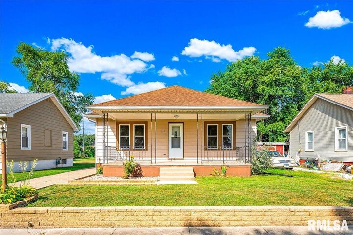 1805 Karo Street  Pekin IL 61554 photo