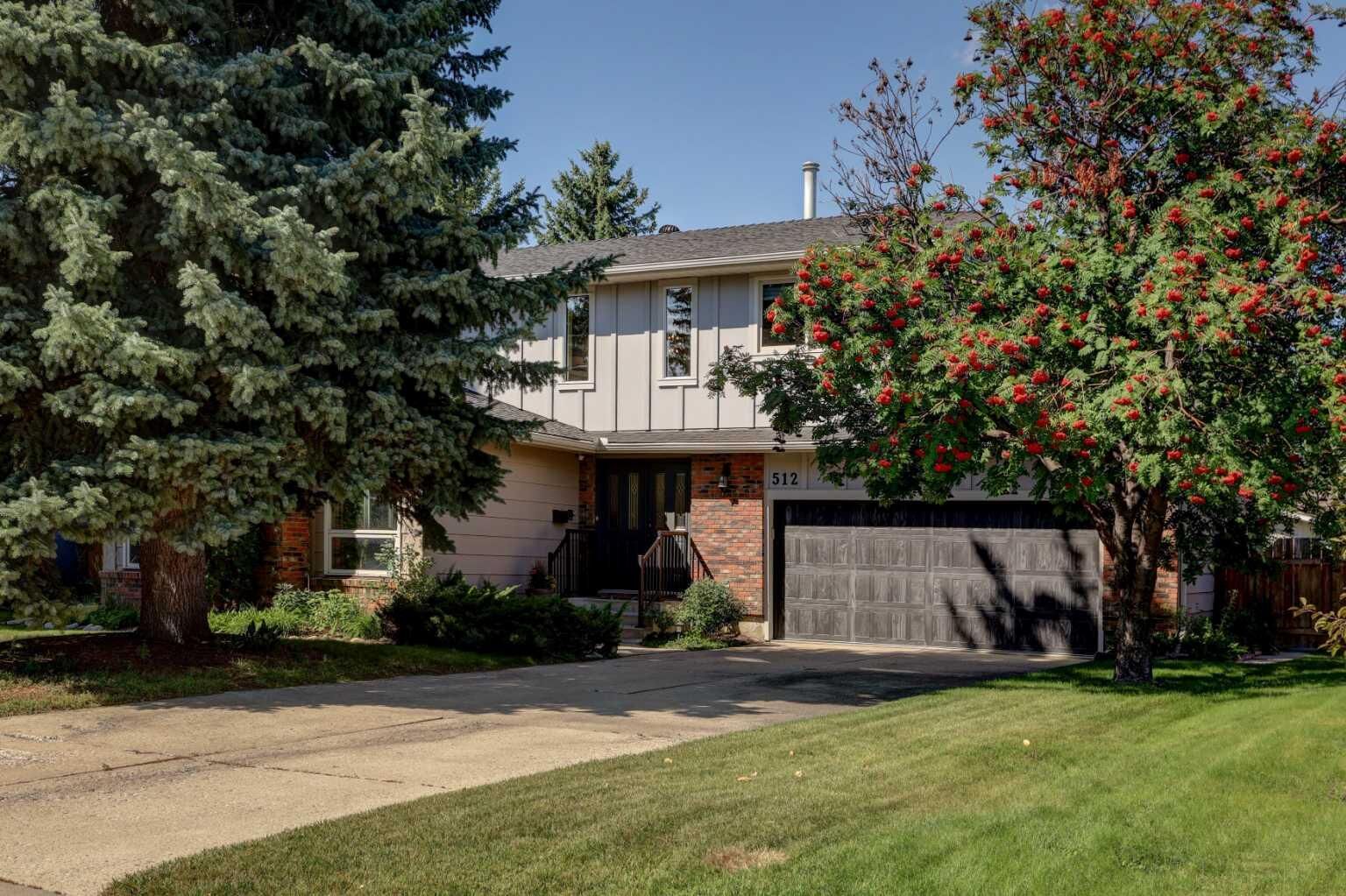Property Photo: 512 129 Avenue SE AB T2J 4B1