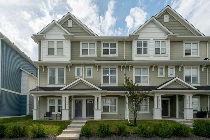 240 Copperleaf Way SE  Calgary AB T2Z 5G2 photo