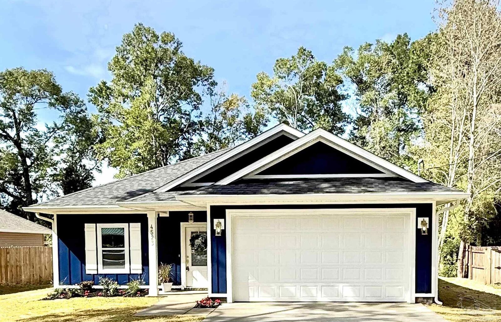 Property Photo:  4523 Morningside Ln  FL 32583 