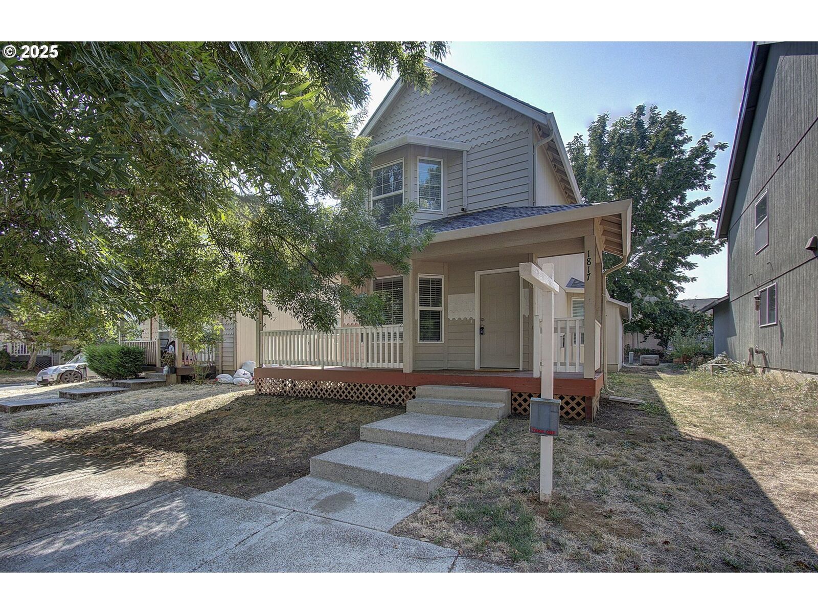 Property Photo:  1817 E 37th St  WA 98663 