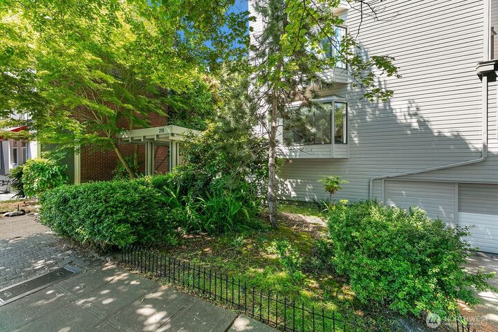 Property Photo:  211  Summit Avenue E N108  WA 98102 