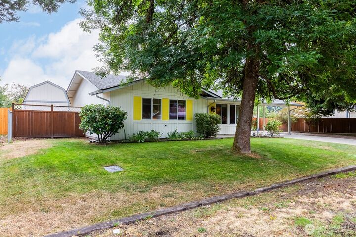 Property Photo:  17505  5th Avenue Ct E  WA 98387 