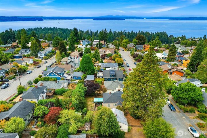 Property Photo: 4113 SW Ida Street WA 98136