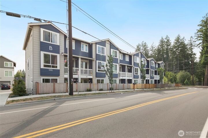 Property Photo:  5118  164th Street SW B2  WA 98026 
