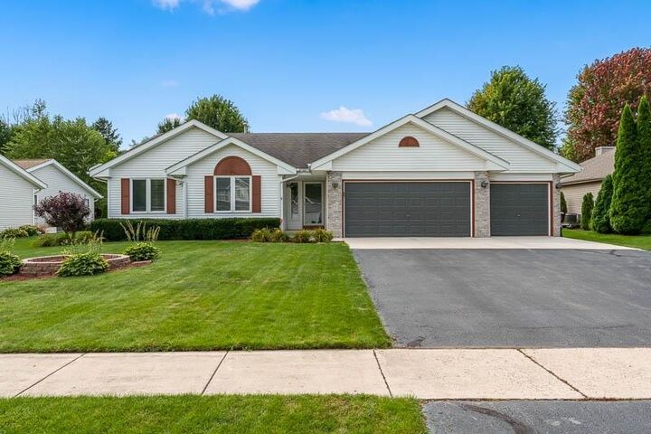 6657 Hartwig Drive  Cherry Valley IL 61016 photo