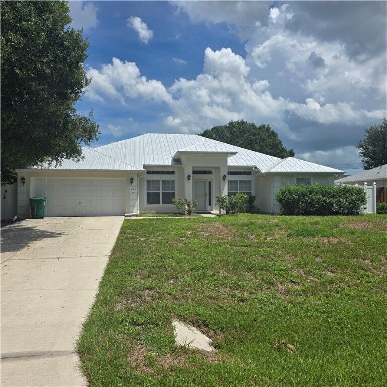 Property Photo: 425 Ash Street FL 32958