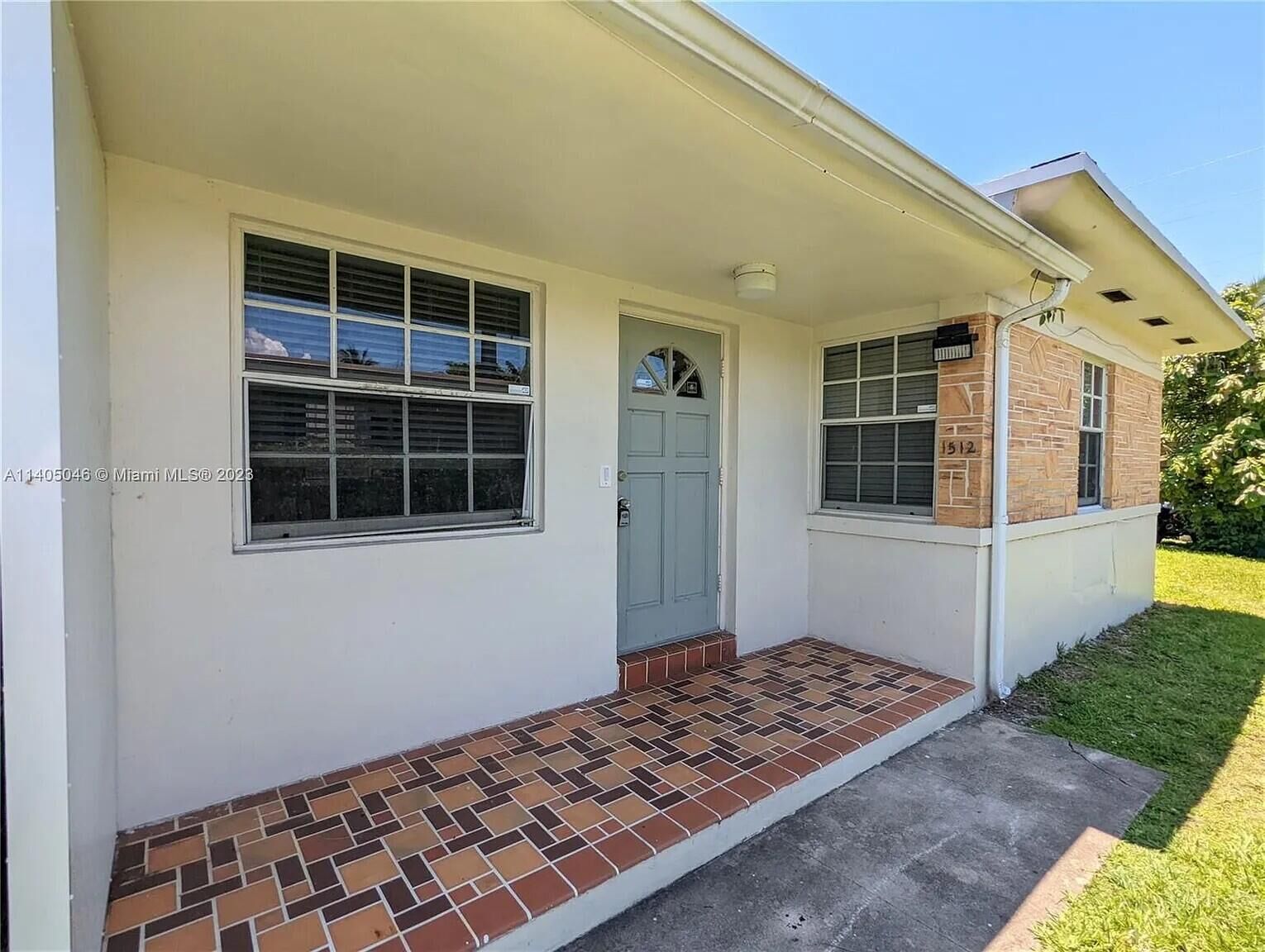 Property Photo: 1510 NE 109th Street 1512 FL 33161