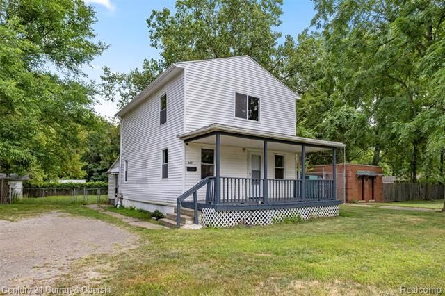 Property Photo:  537 Helen Street  MI 48141 