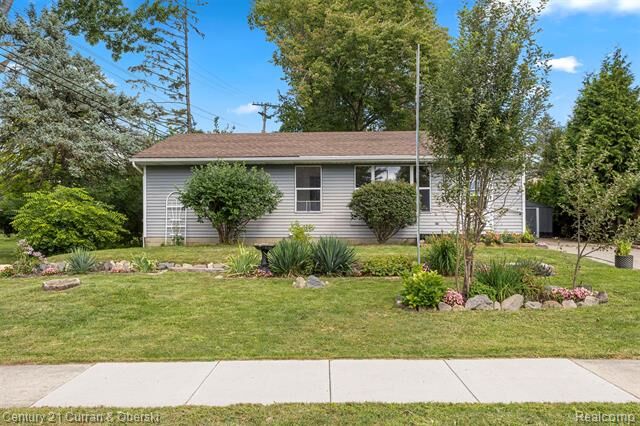 Property Photo:  444 S Ridge Street  MI 48178 