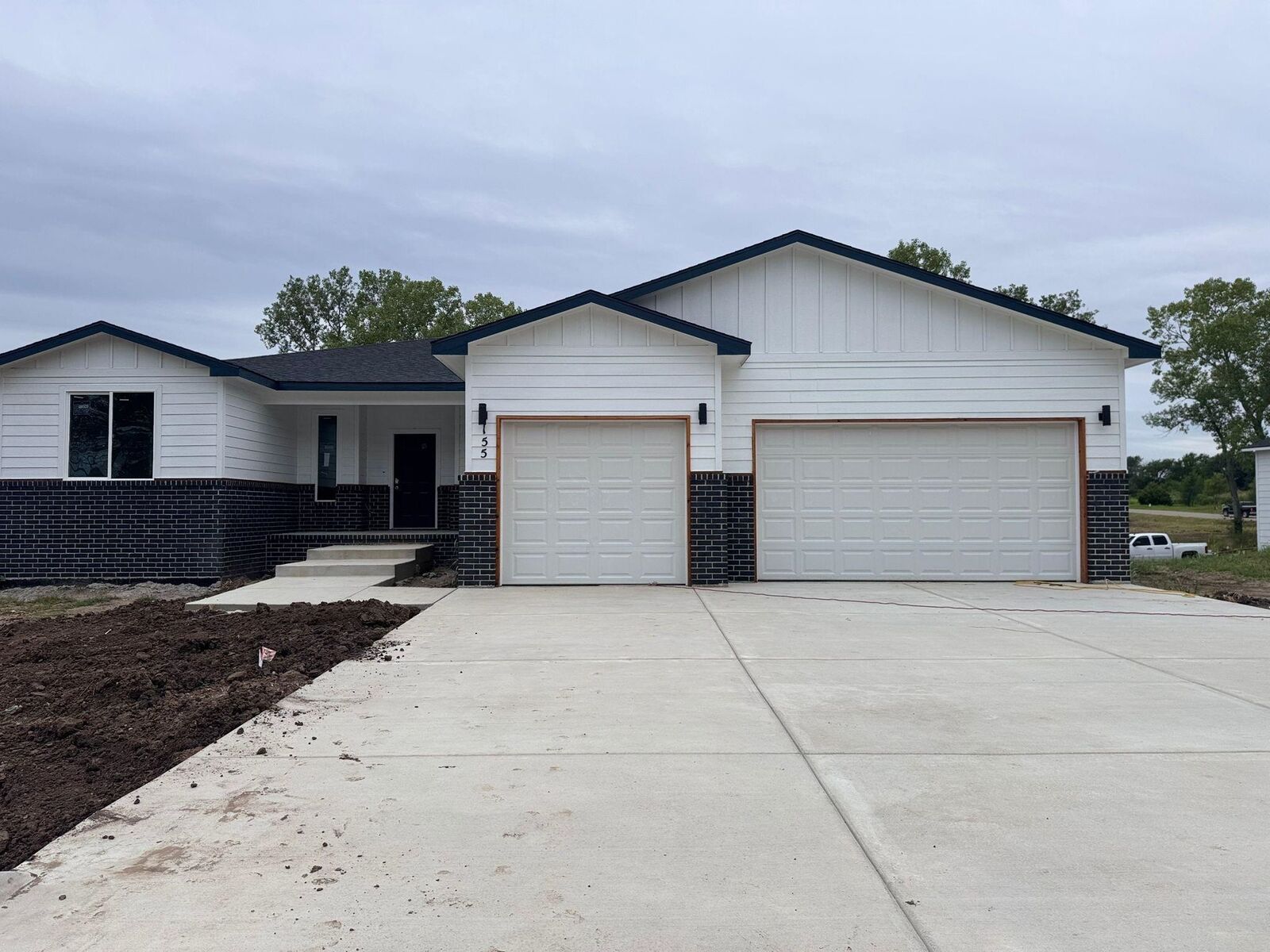 Property Photo: 155 S Arbor Valley Way KS 67147