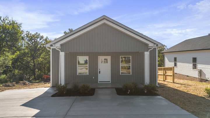 1209 Johnson Boulevard SE  Cleveland TN 37311 photo