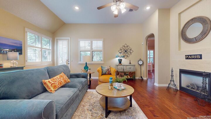 Property Photo: 99 Grassmarket TX 78259