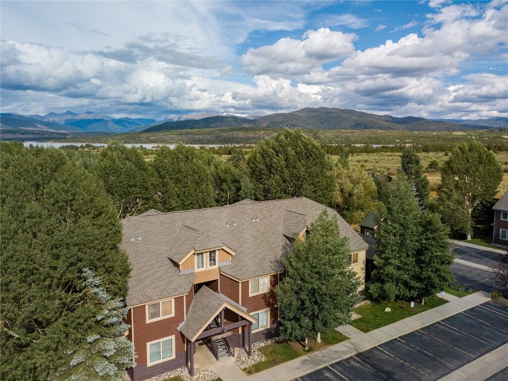 Property Photo: 720 Lakepoint Drive B5 CO 80443