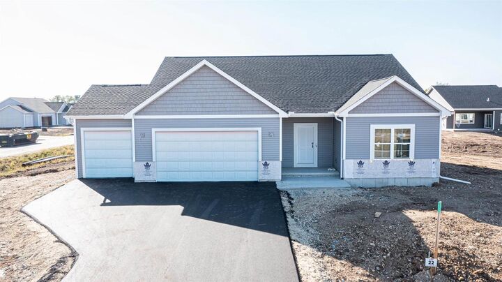 1739 East Kyle Circle  Beloit WI 53511 photo